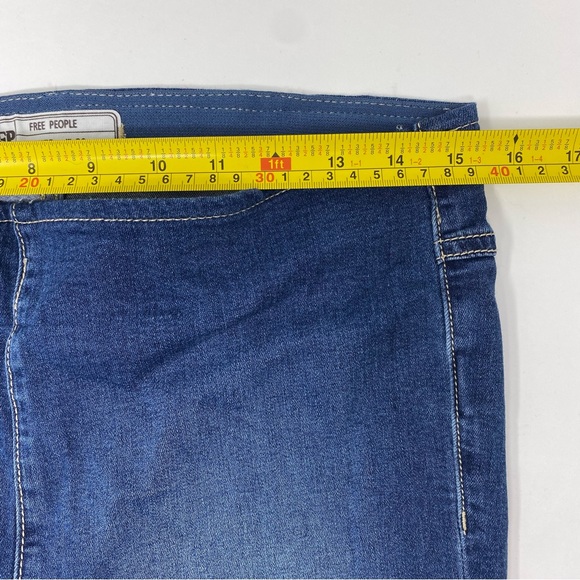 Free People Penny Pull On Flare Jeans Bell Bottoms in Rich Blue Denim 30 - Picture 7 of 12